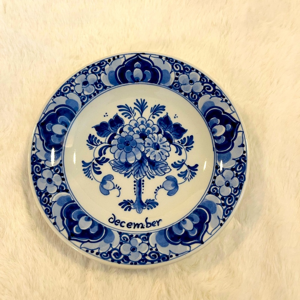 Antique customized delft with certificate